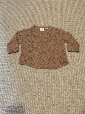 Zara Baby Tan Brown Long-Sleeve Tee with Black Spot Print Size 6-9 Months